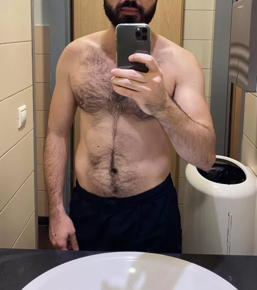 Post workout 🏋🏻 by hairytale30