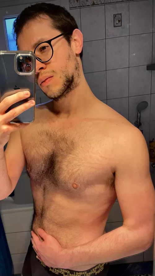 Post workout selfie 🤓 by KnownRandomization