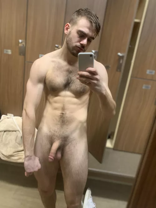 Post workout shrinkage but Would you still take a second look? by newacctsamedude