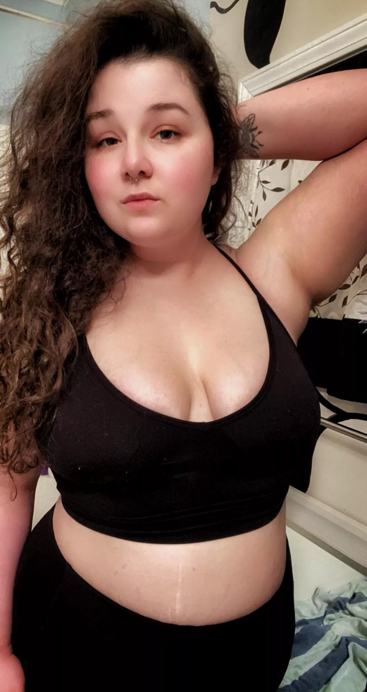 Post workout workout selfie 😊 was feeling a little fierce! posted by t_thicc