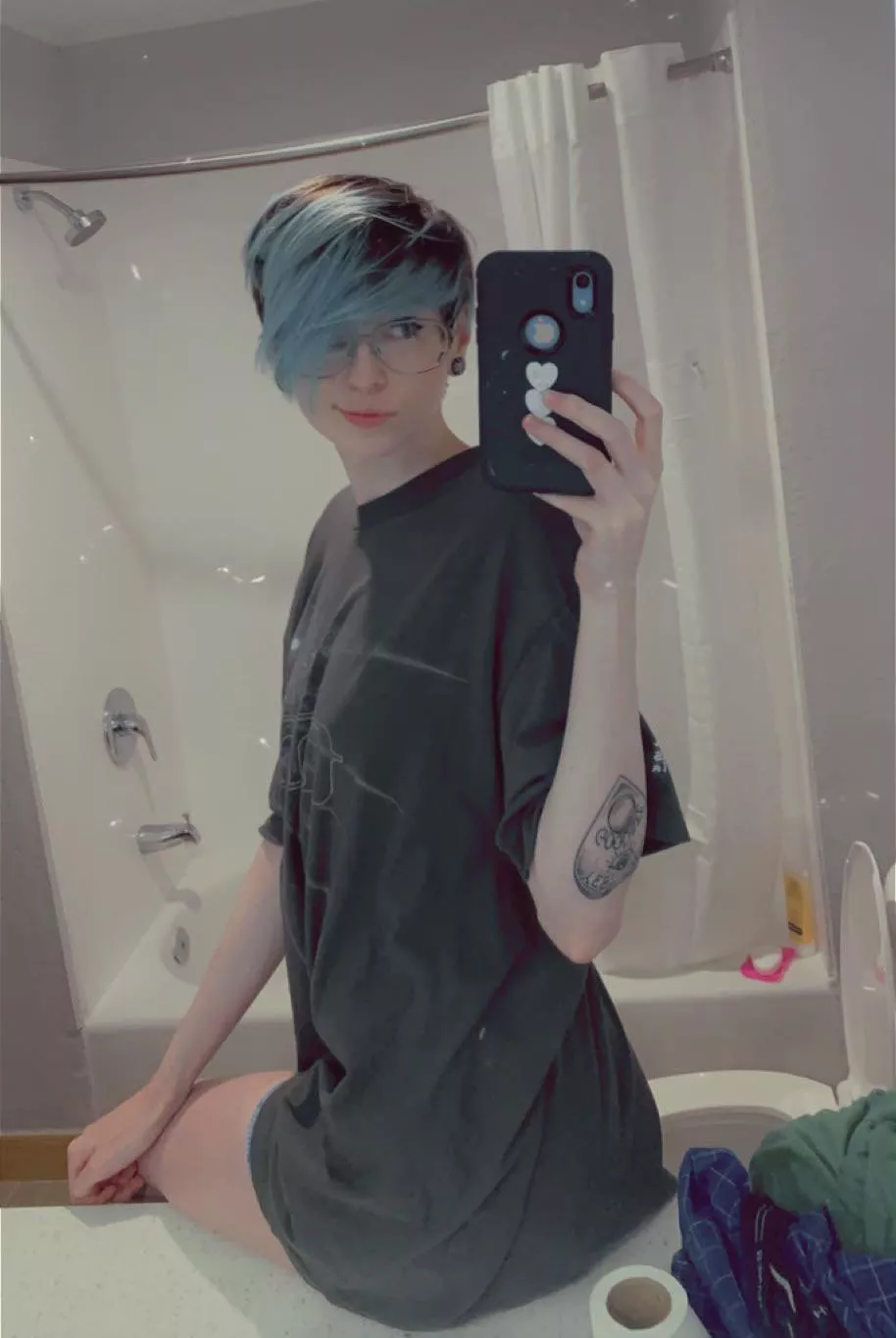 Post-concert pic🖤 posted by dejectedwraith