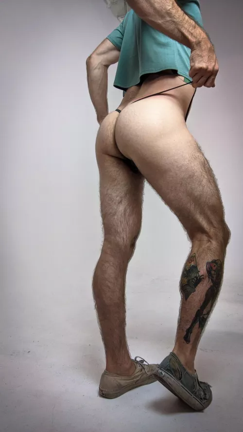 Posting ass to disrupt the stream of cock in your feed ;) by xoxbootyboyxox