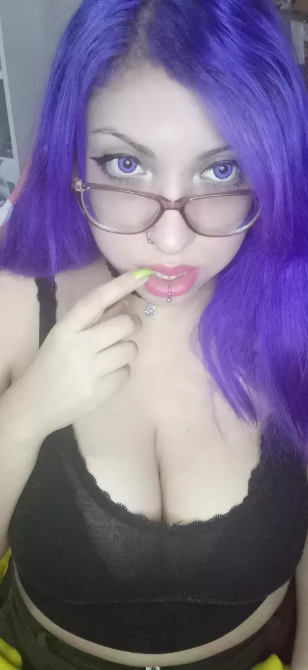 Posts Of Women Bending Over. by ElfitaUwU