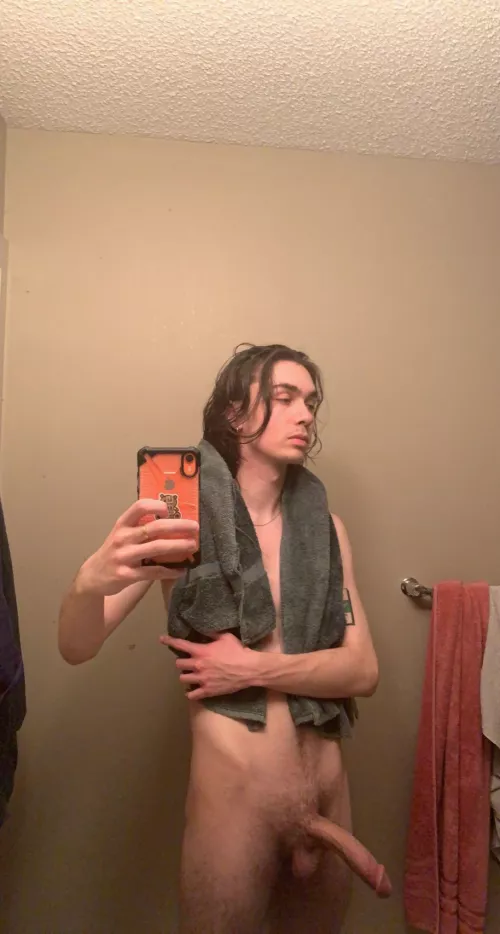 Post-shower by xandersells