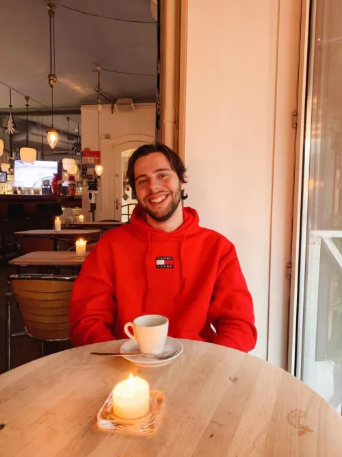 pov: we're on a date and you just used your cheesiest pick up line by itsmorris