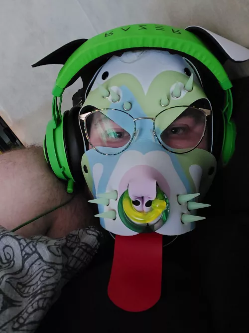 POV: you are my phone as I marathon YouTube videos by DamonMadeus