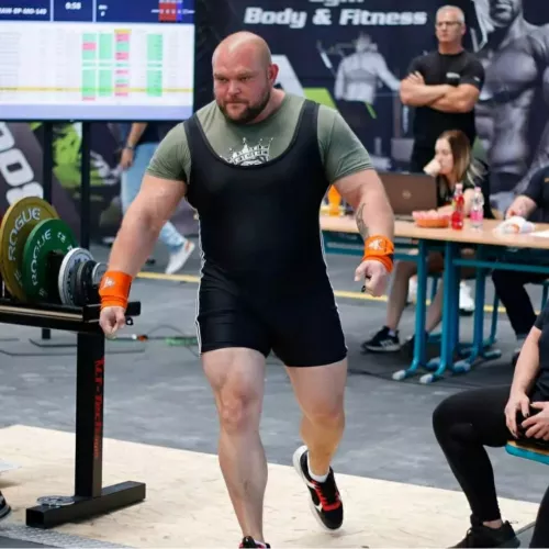 Powerlifting meet 😉💪 by Jamboo1015