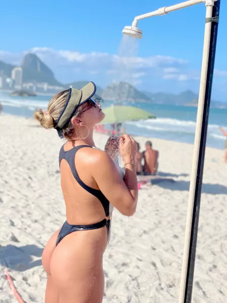 Praia gostosa hoje by suzyhotbrazil