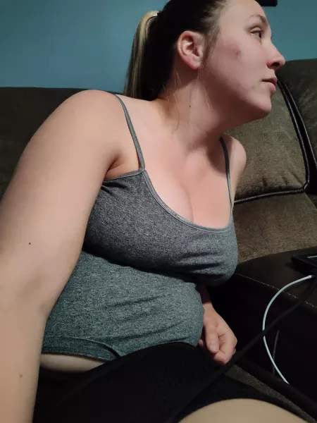 Pregnant and full by K033