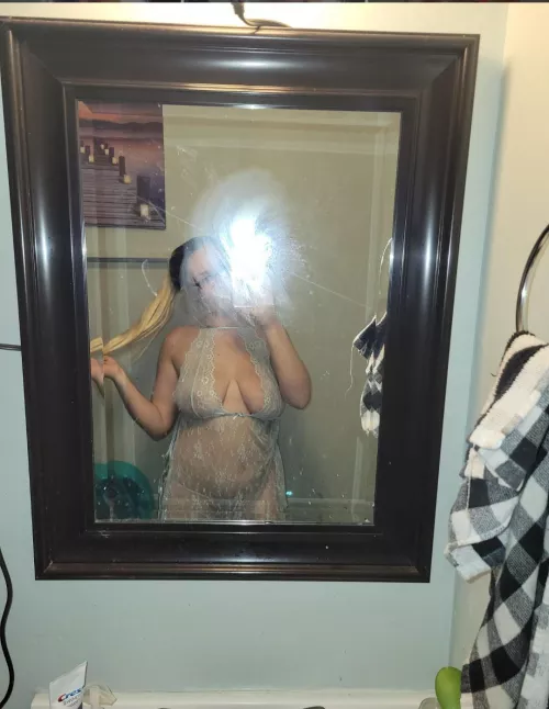 Pregnant and horny 💦 by Candycakes14