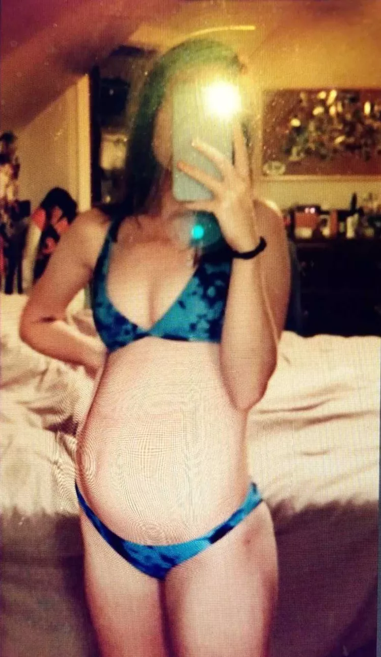 pregnant bikini posted by 8indickboiii