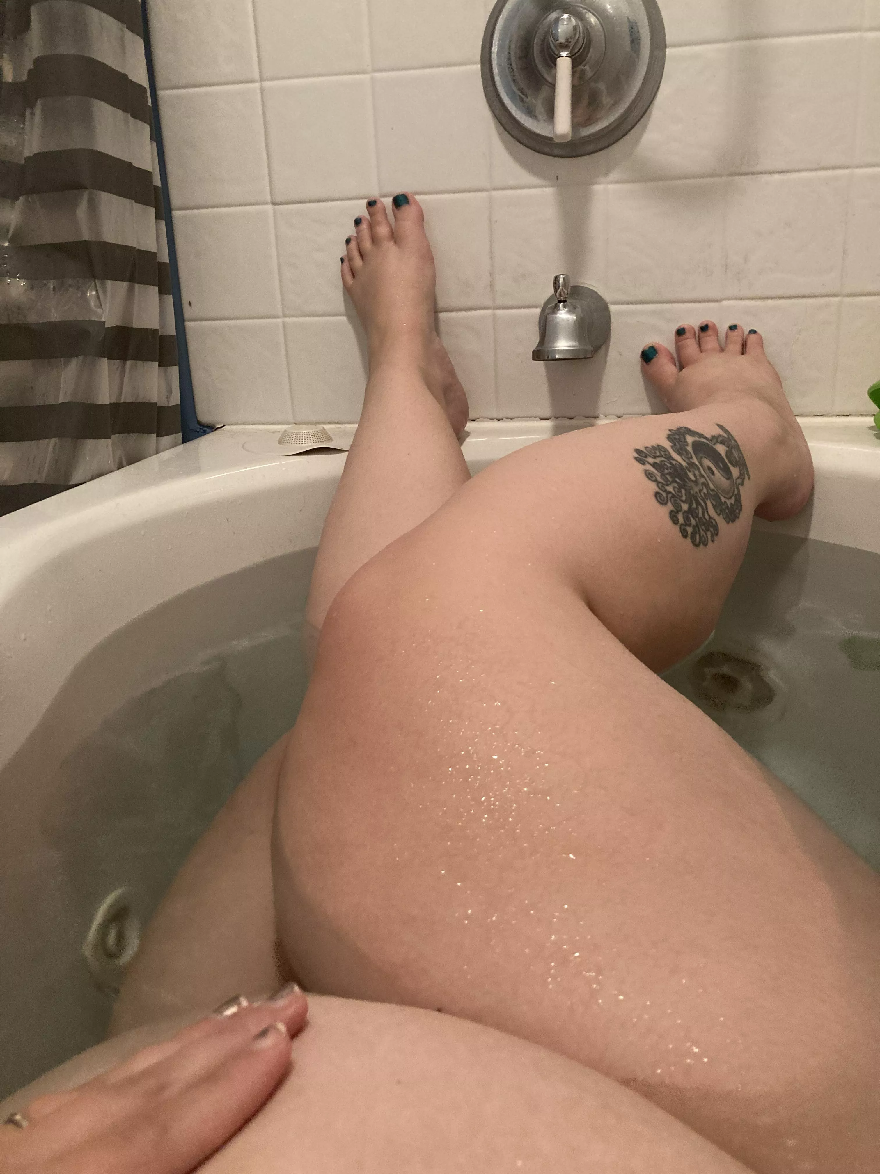 Pregnant & Horny 😜 Cum to my page and have some fun 😘 Link in comments! posted by NaughtyWifey21