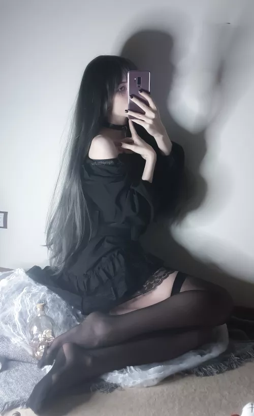 pre-halloween mood by LttlNymph