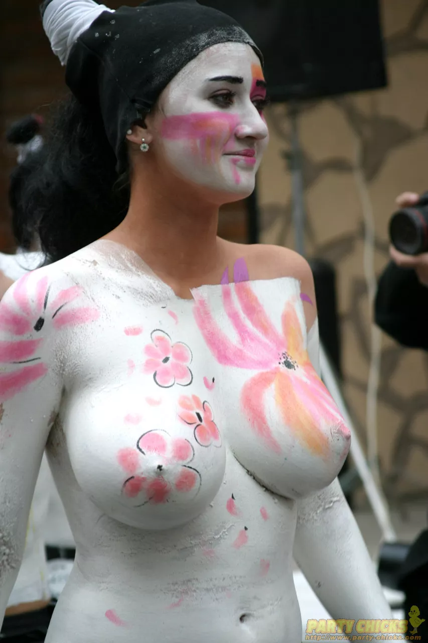 Pre-Naked Funny times? posted by topcelebs99