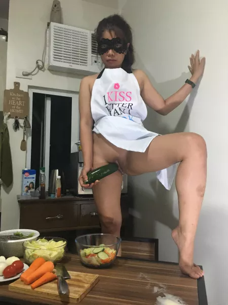 Preparing a fresh salad tonight ... by TinyAsianDoll18