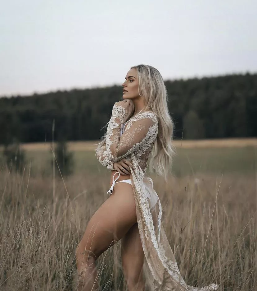 pretty posted by Vanomy