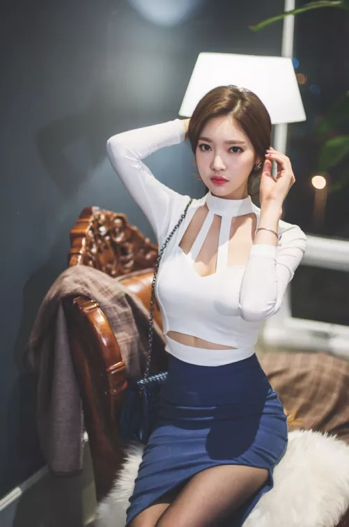 Pretty Asian lady by _A-L_