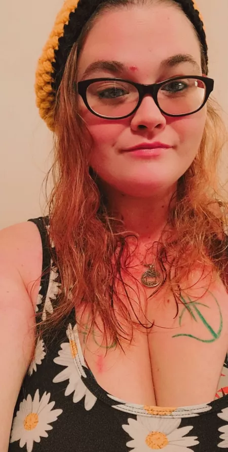 Pretty bombshell or loose Cannon, who knows by turnmeonbby