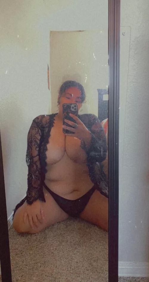 Pretty face and a pretty body🤎 by MoMo21211