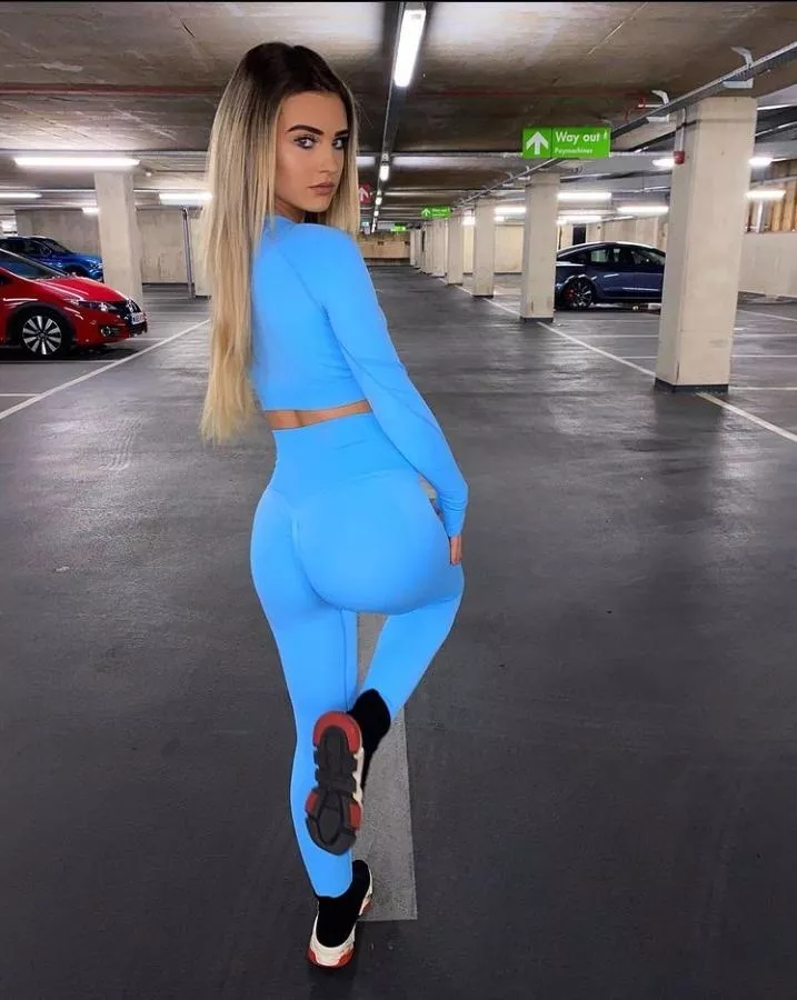 pretty in blue 💙 posted by SeparateEnthusiasm10