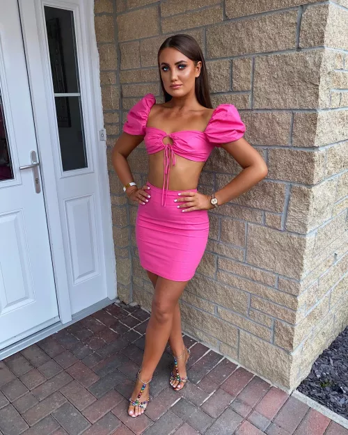 Pretty in pink by boreddaduk