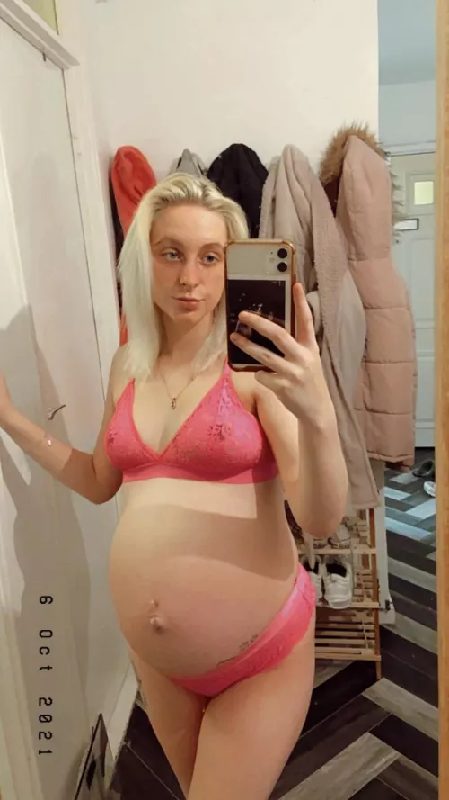 Pretty in pink💞 by LillzHannah