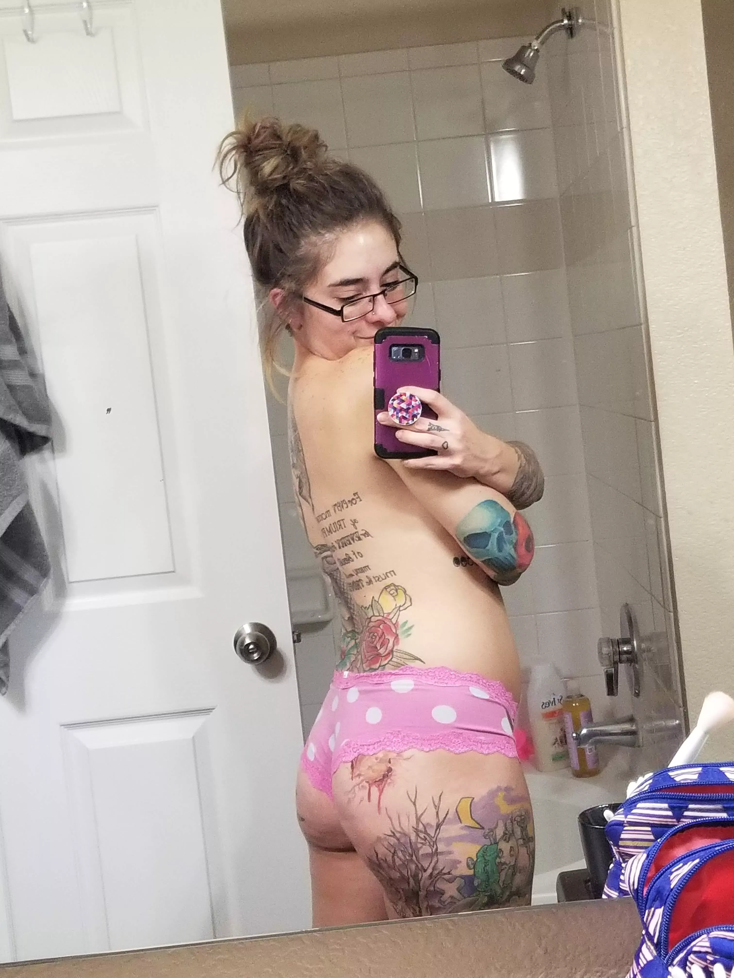 Pretty in pink 🌷 [f] posted by Manowar1313