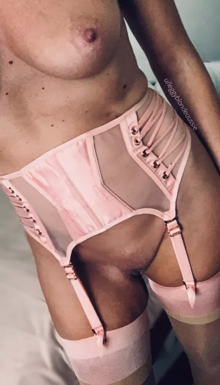 Pretty in pink 💗 (OC) (F) by leggyblondeaussie