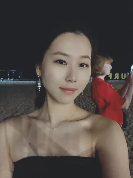 Pretty korean face by Majestic_Painter8660