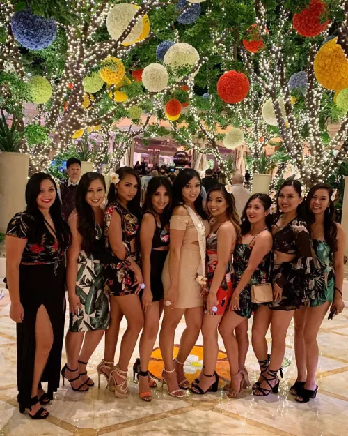 Pretty Ladies in Dresses by yunaX2