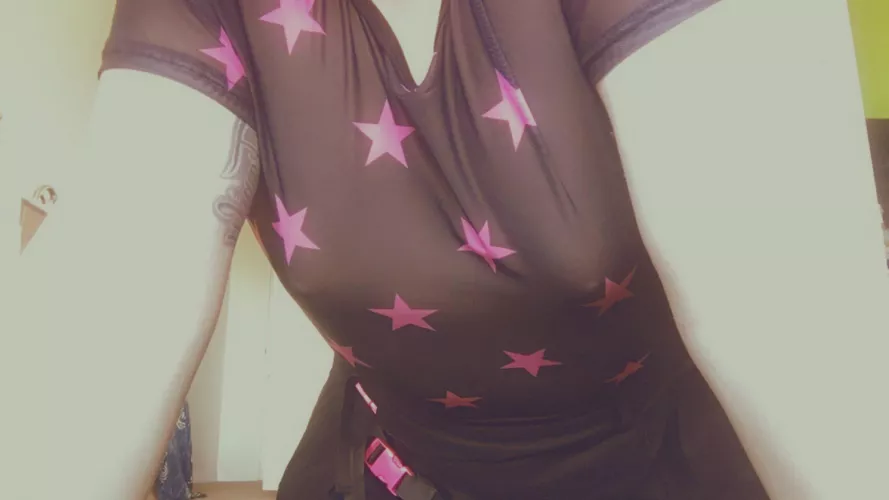 pretty lil tits by babiedaisyy