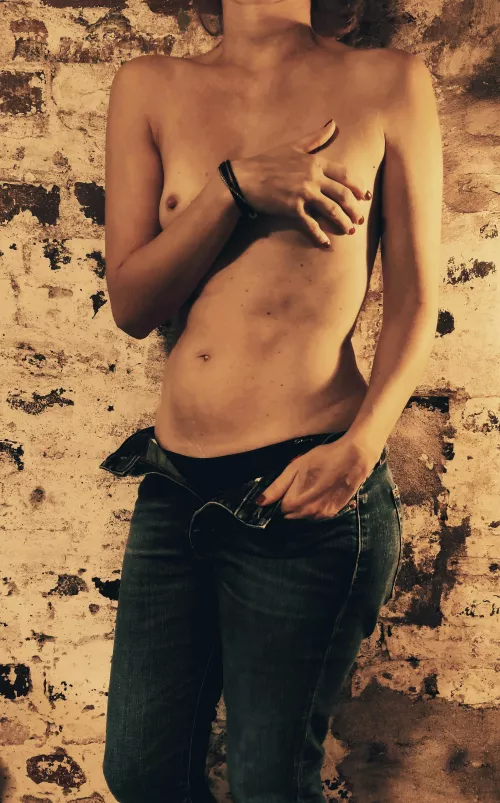 Pretty little lazy by zifes