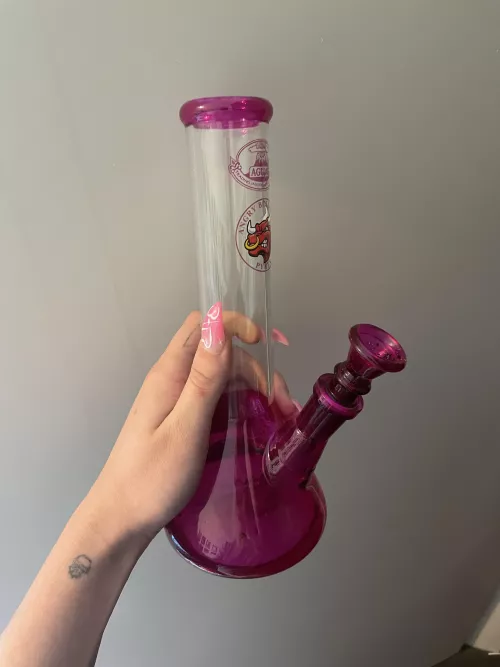 pretty new glass and nails ✨ by UnderstandingNew976