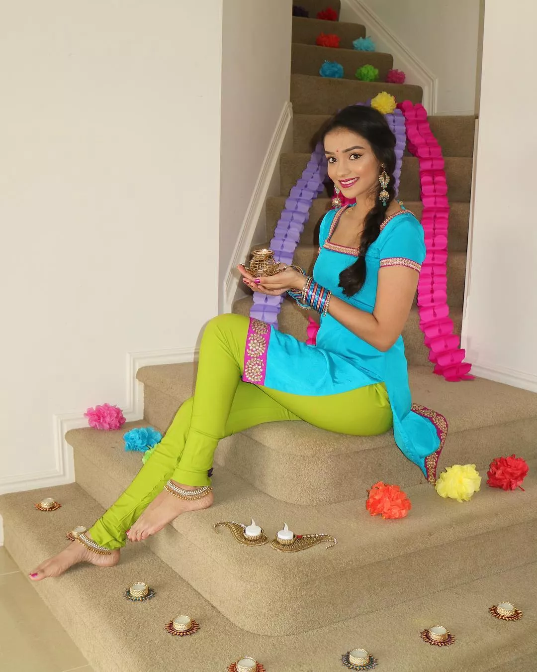 Priya Bharat Khanna posted by windowsexplougher