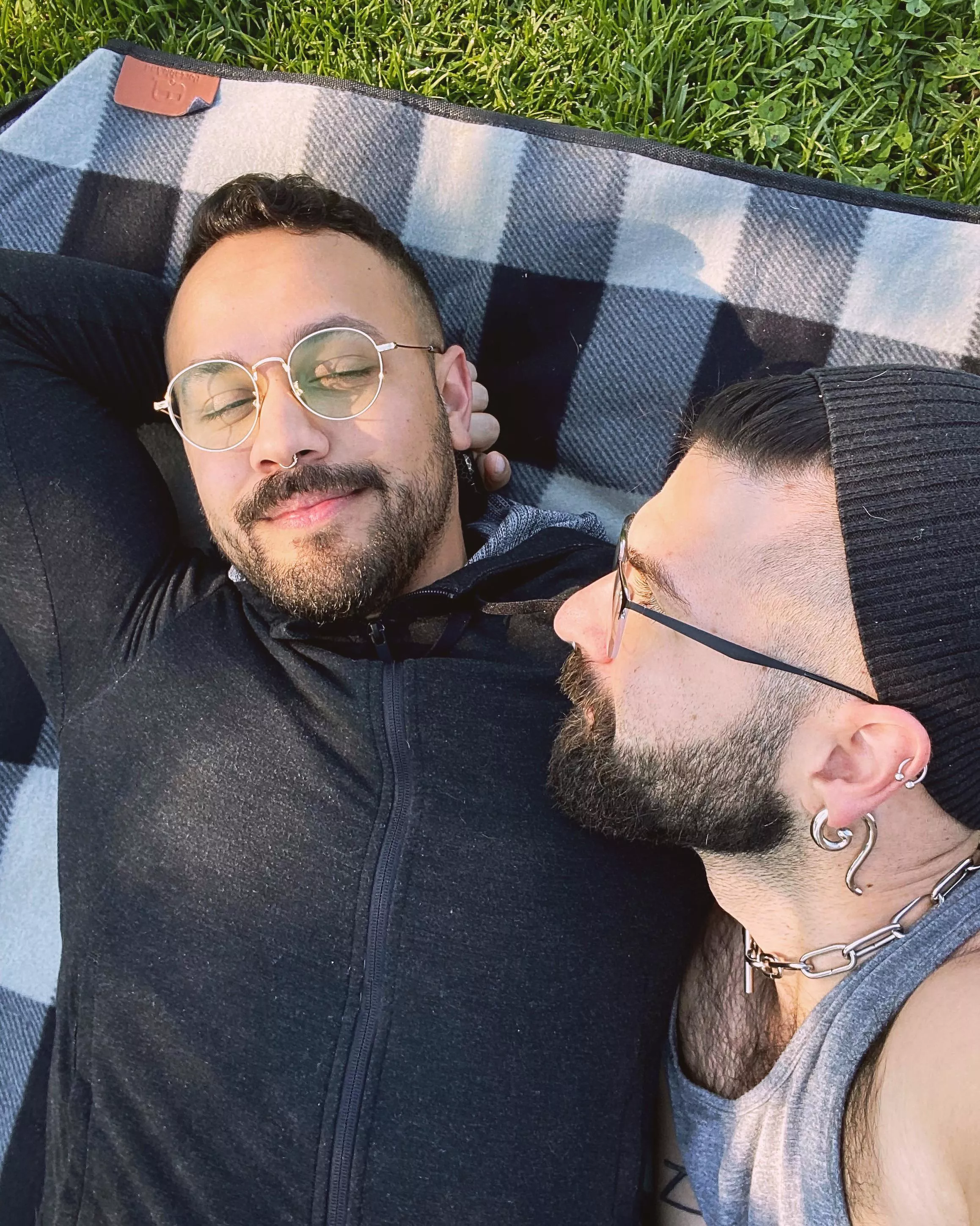 Pro tip: When the wait for brunch is too long, Order it to go and eat it lakeside 🥰 posted by DevTyler93