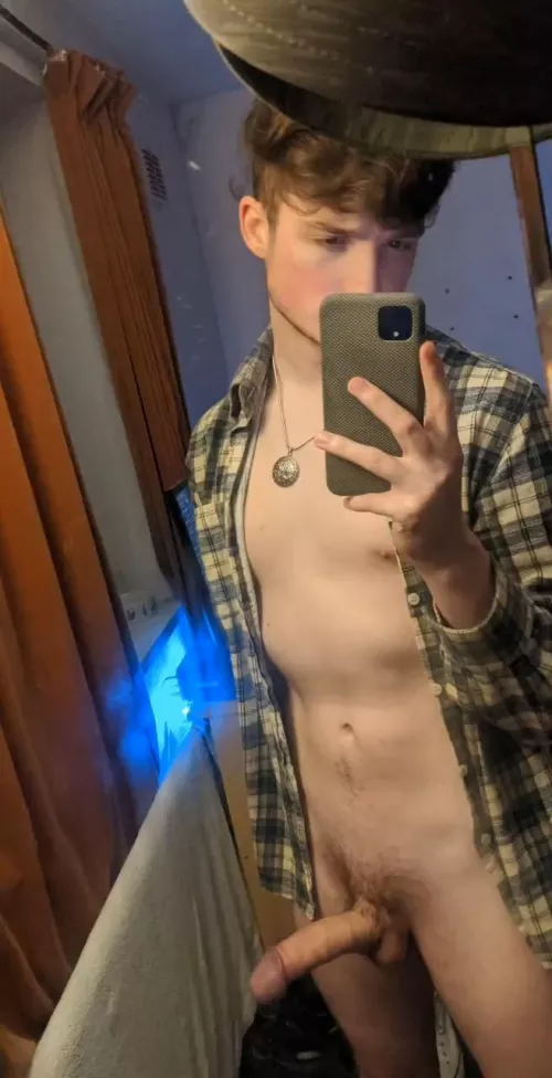 probably the only time I'm not going to be fully clothed today, it is FREEZING 😅 by thatguy-sam23