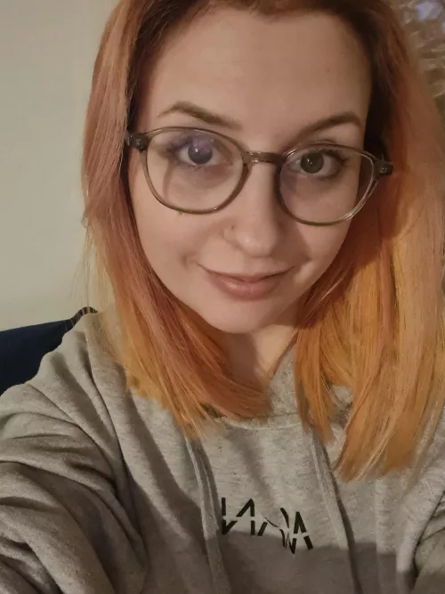 Professional hoodie stealer by PeeachyQueen