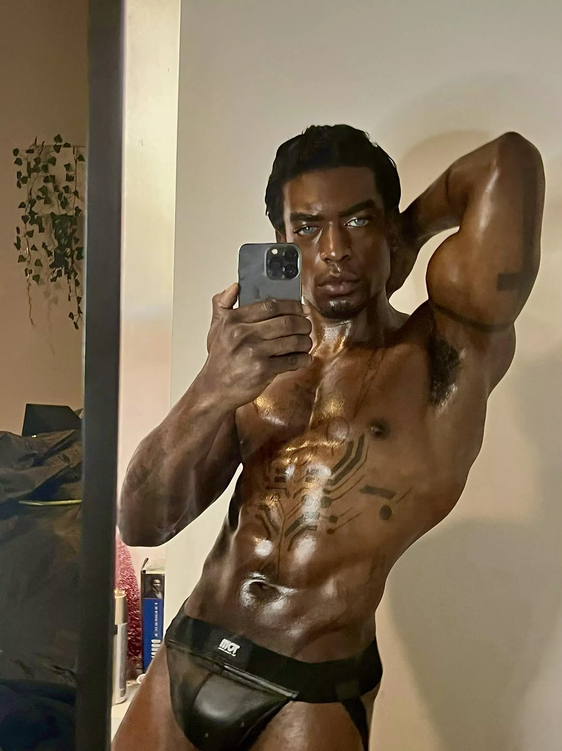 Progress! 💪🏿 posted by Minotaur_XXX