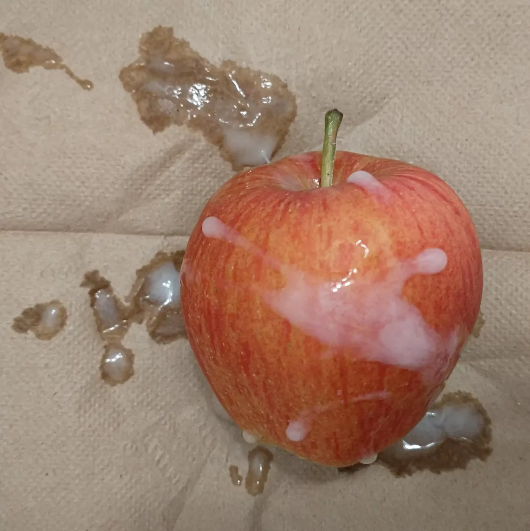 Proof: Cum on food (apple) posted by goatbrotein