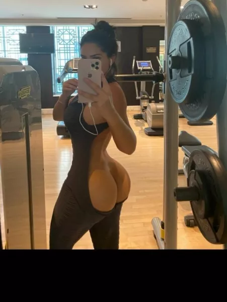 Proper Leg Day Attire by basizdravoto