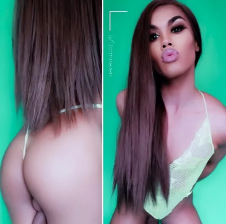 Pucker up 💋🍑🍆😈 by Dommezen