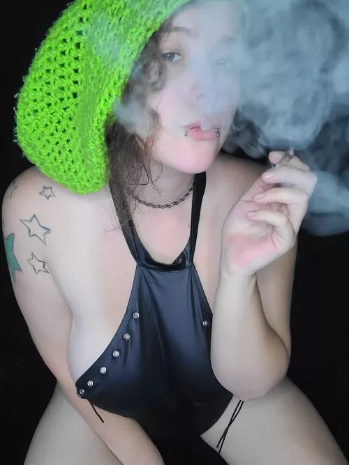 Puff puff☁️☁️☁️ by feralgummii