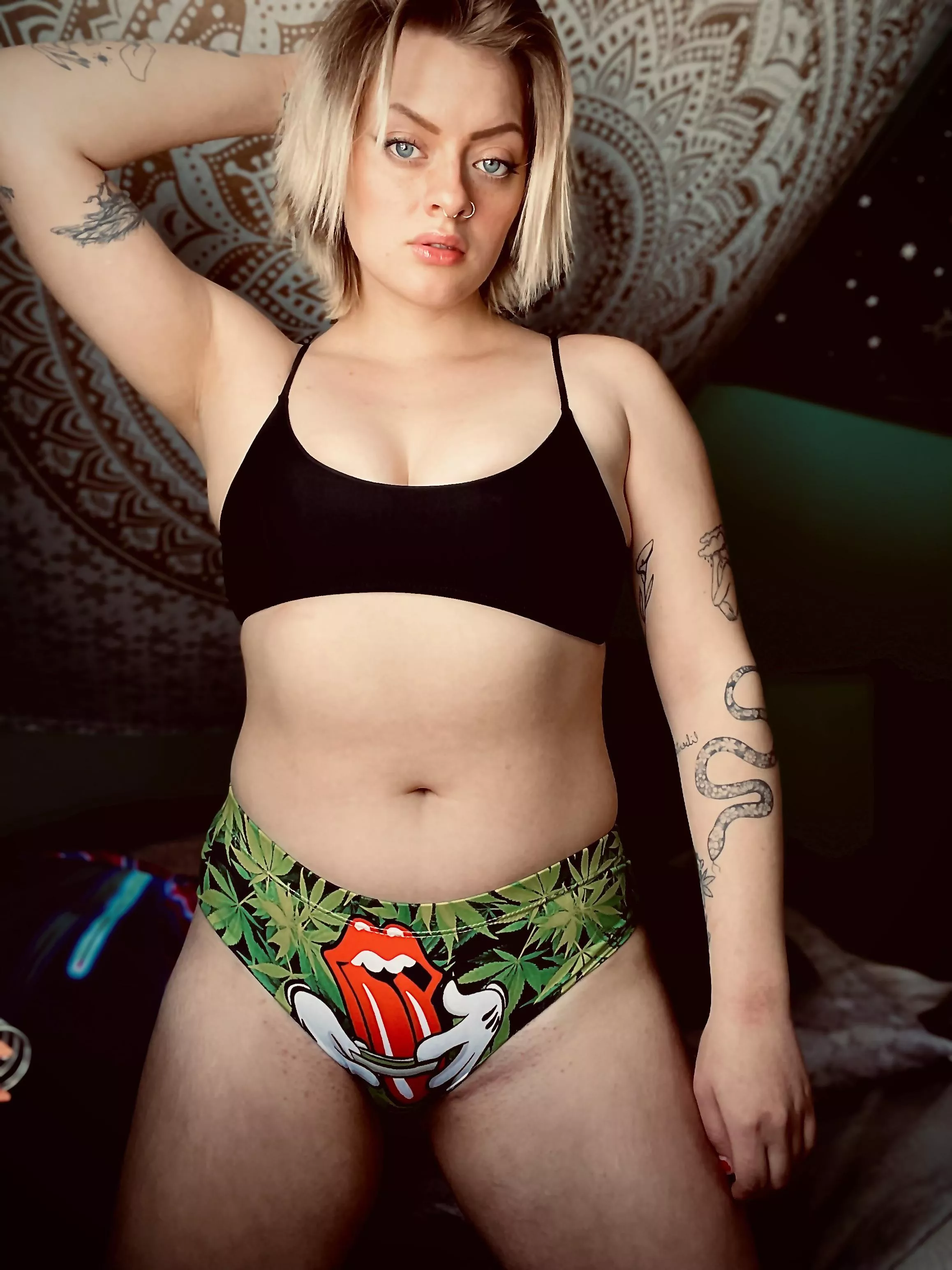 Puff puff pass 👅 posted by Physical_Aside_6777