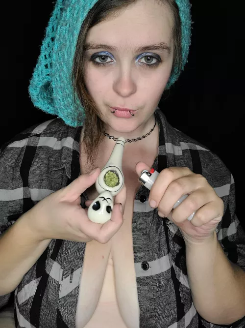 Puff puff pass 💞 by feralgummii