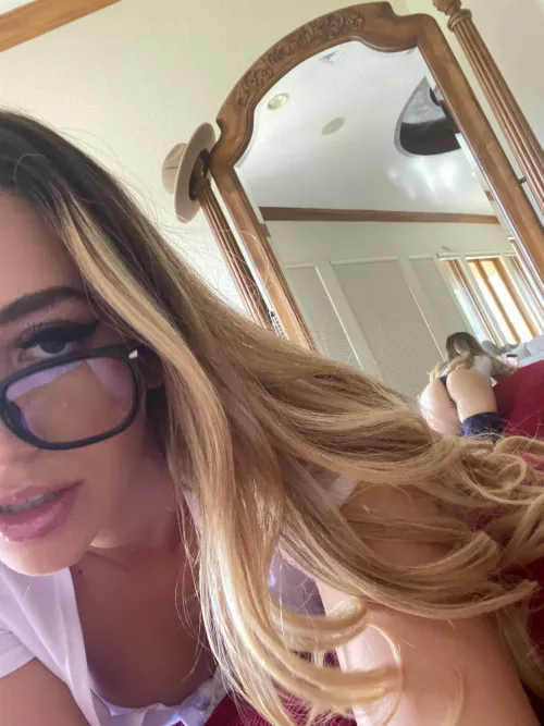 Pull it to the side and get to work. by MariamOlivera