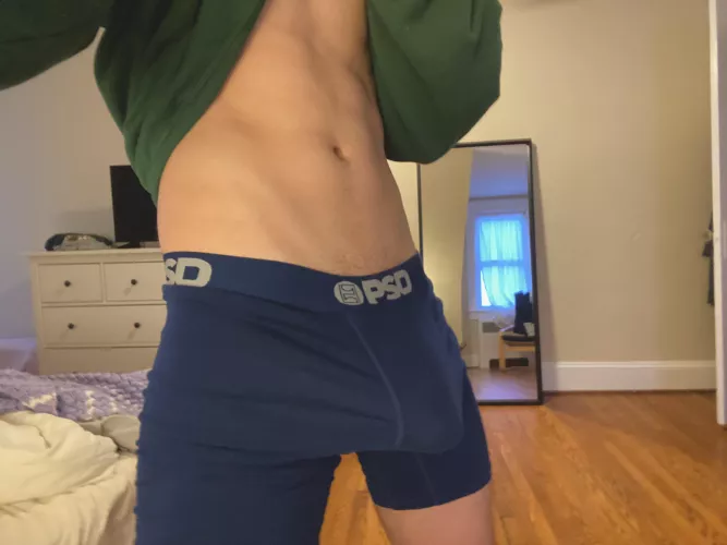 Pull them down for a bouncy surprise😜 by haloggenx