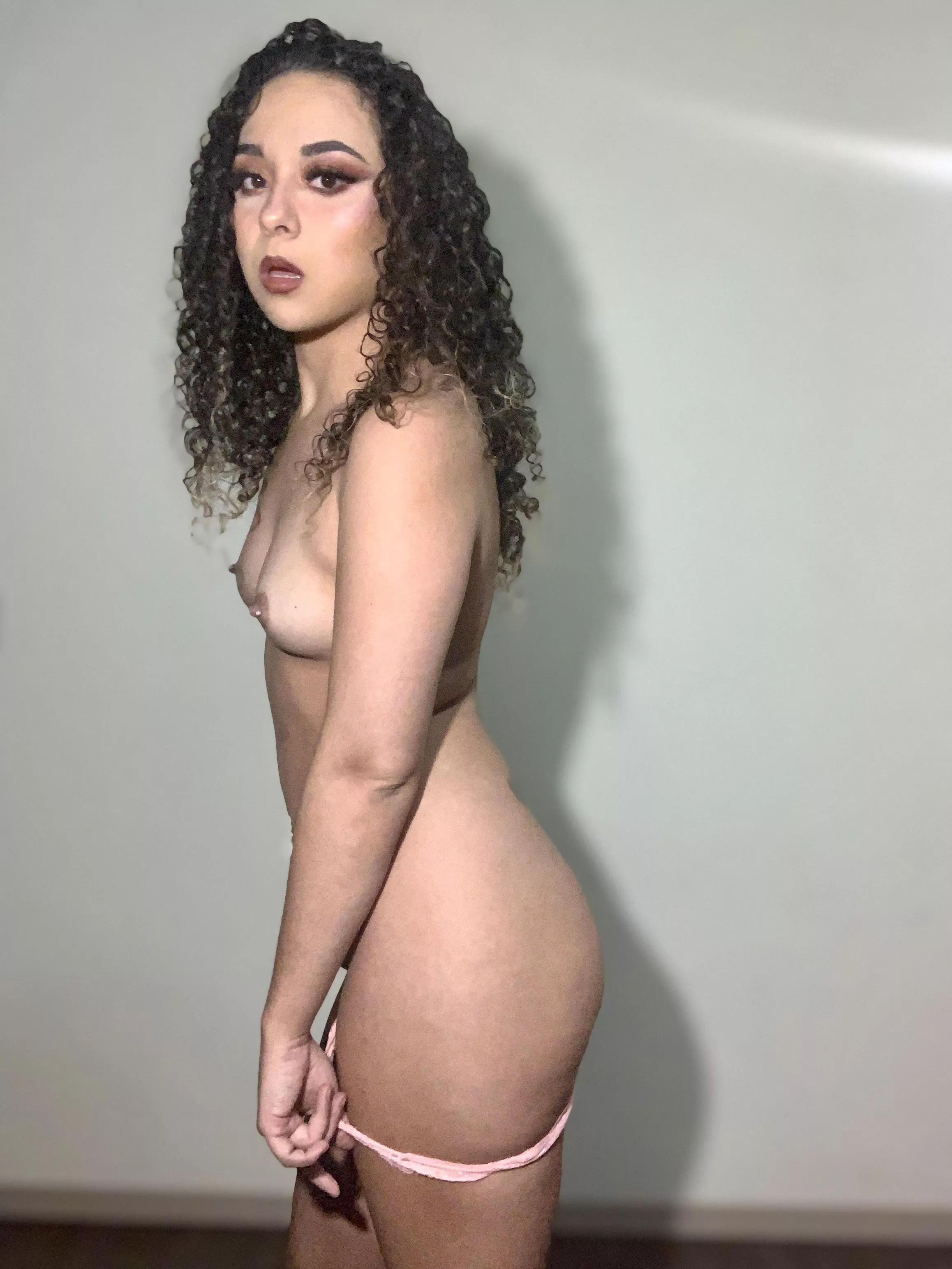 pull them off with your teeth 😏 posted by BadxxBoujee