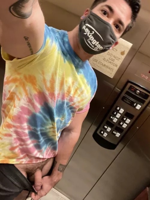 Pulled my cock out in an elevator by thatyogafvcker