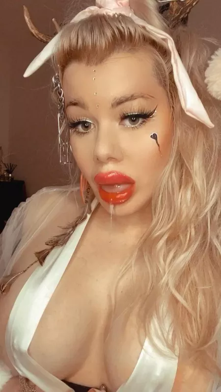 Pumped lips, pumped tits by Itsdollymix
