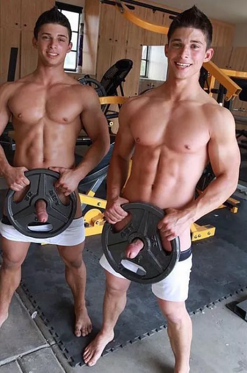 Pumping Iron with your bro